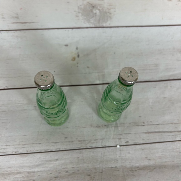 Coca Cola Bottle Salt And Pepper Shakers 4 3/8” Tall Green Glass Clean - Picture 4 of 7